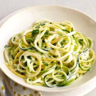 Trita-verdure per spaghetti di zucchine